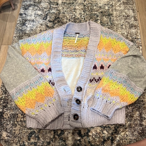 Free People Sweater. - Picture 1 of 5